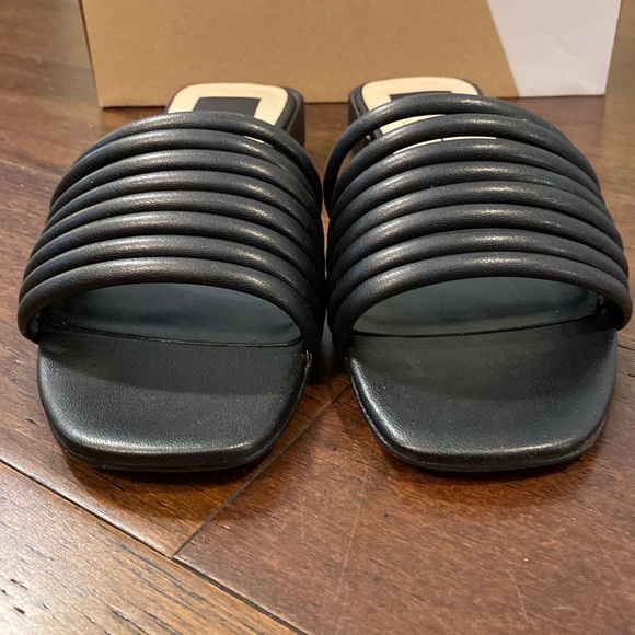 Brand new never worn Dolce Vita slides - Picture 3 of 8